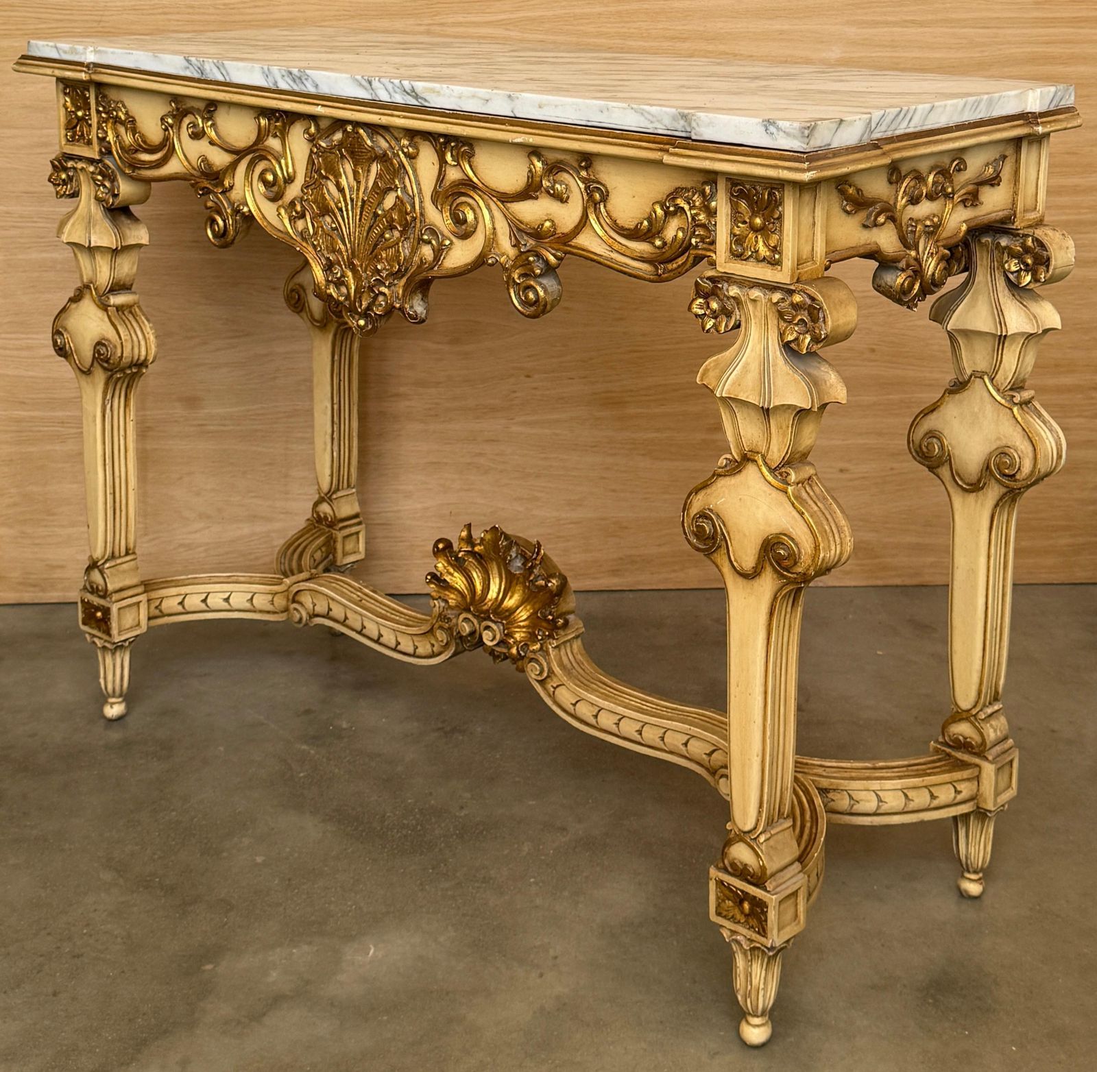Console Louis XV Rococo, plateau en marbre, avec accents dorés photo buy