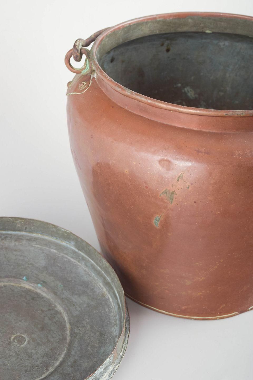 Danish Maternity Pail In Copper. With Lid And Handle. 19th C. photo for sale