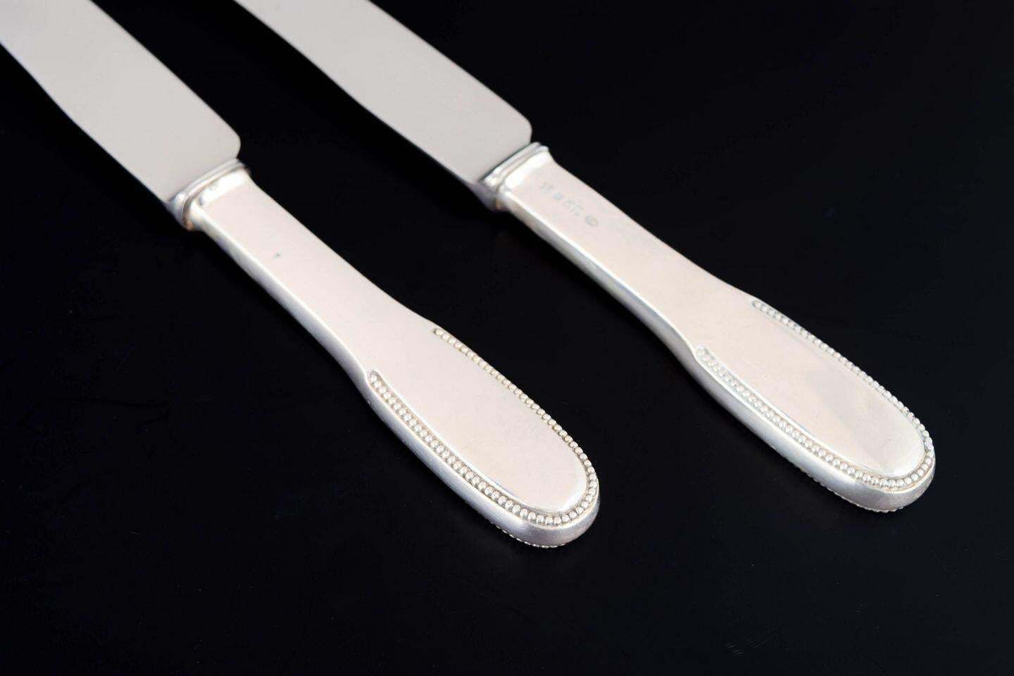 Evald Nielsen, deux couteaux de table en argent et acier inoxydable, années 1930 photo for sale
