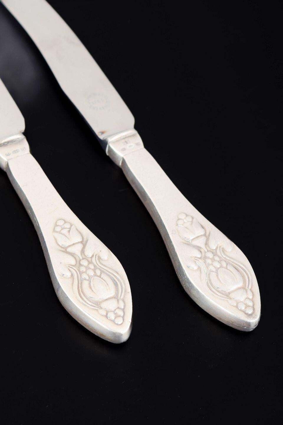 Georg Jensen. Deux couteaux à fruits « Fuchsia » en argent sterling et acier inoxydable. photo for sale
