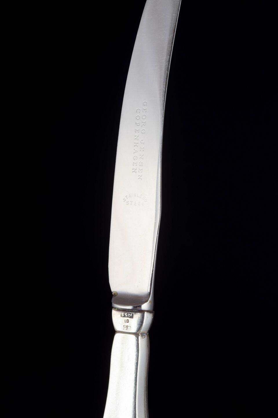 Georg Jensen. Deux couteaux à fruits « Fuchsia » en argent sterling et acier inoxydable. photo Décoration