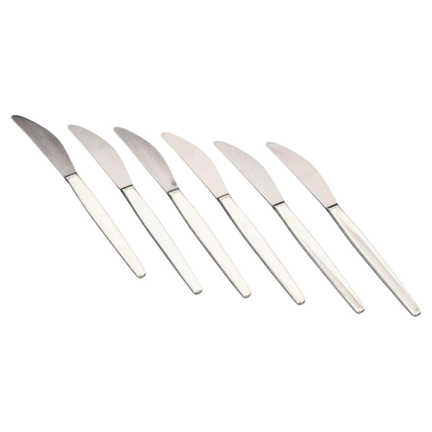 Georg Jensen. Six couteaux de table « Cypress » en argent sterling et acier inoxydable.