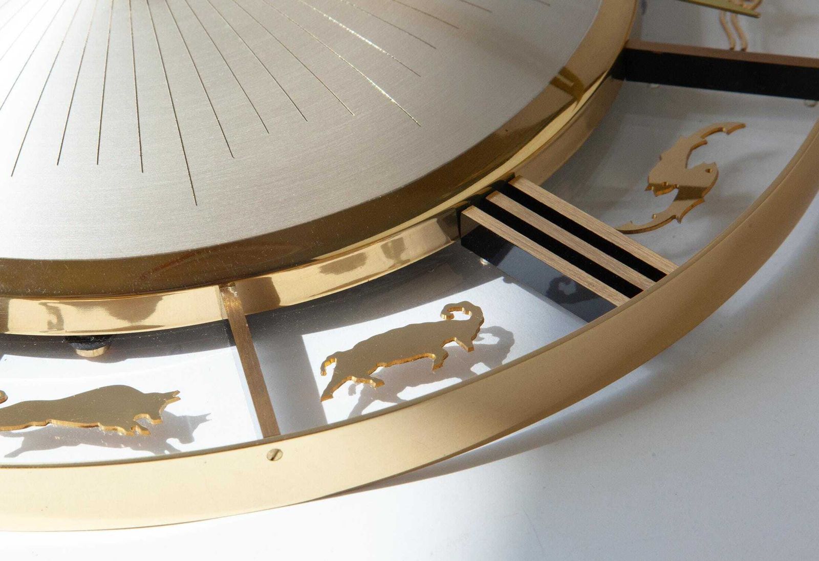 Nos Jakob Palmtag Wandklok Zodiac Mid-Century Modernism Art Deco Bauhaus Stijl Duitsland jaren 1950 Kienzle photo vinterior