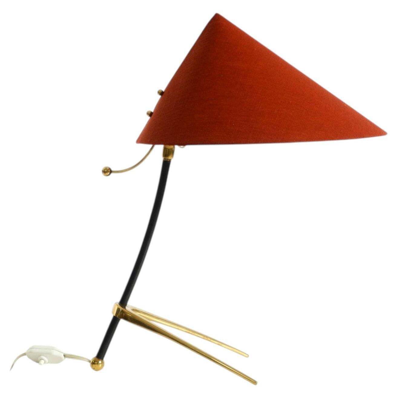 Grote Kalmar Mid-Century Modern driepoot messing tafellamp met nieuwe stoffen kap