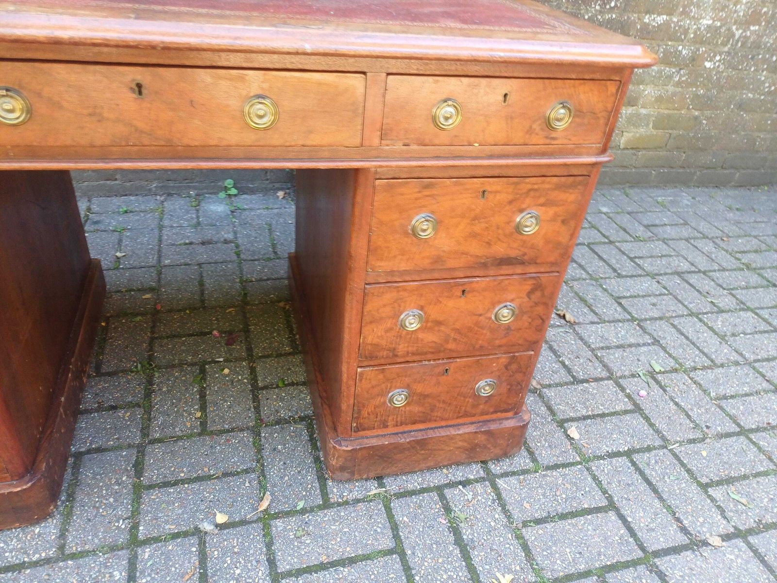 Mature Victorian Walnut Pedestal Desk C1870 Antique Kneehole Writing Desk photo vinterior