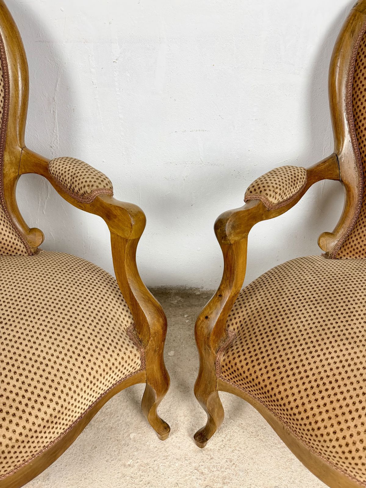 Paar Franse fauteuils in Louis XV-stijl, midden 20e eeuw photo Meubels