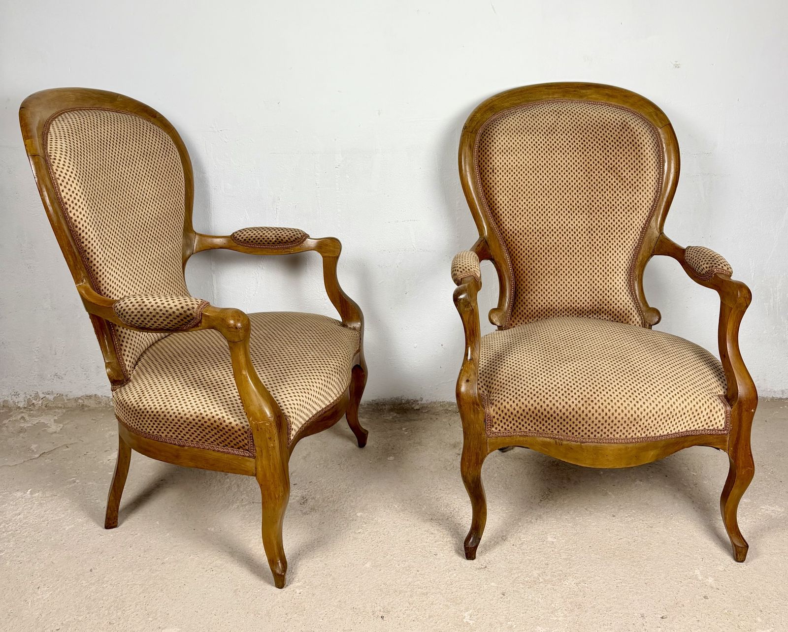 Paar Franse fauteuils in Louis XV-stijl, midden 20e eeuw photo vinterior