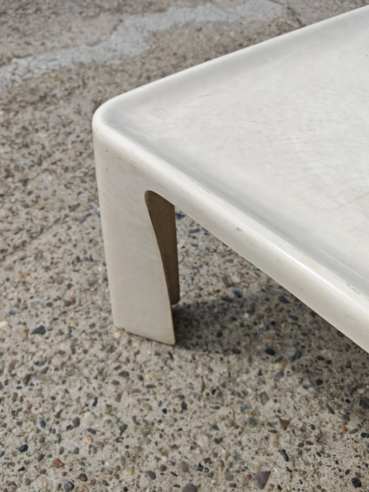 Space Age Fiberglass Salontafel "Amanta" van Mario Bellini, Italië jaren 1970 photo vintage