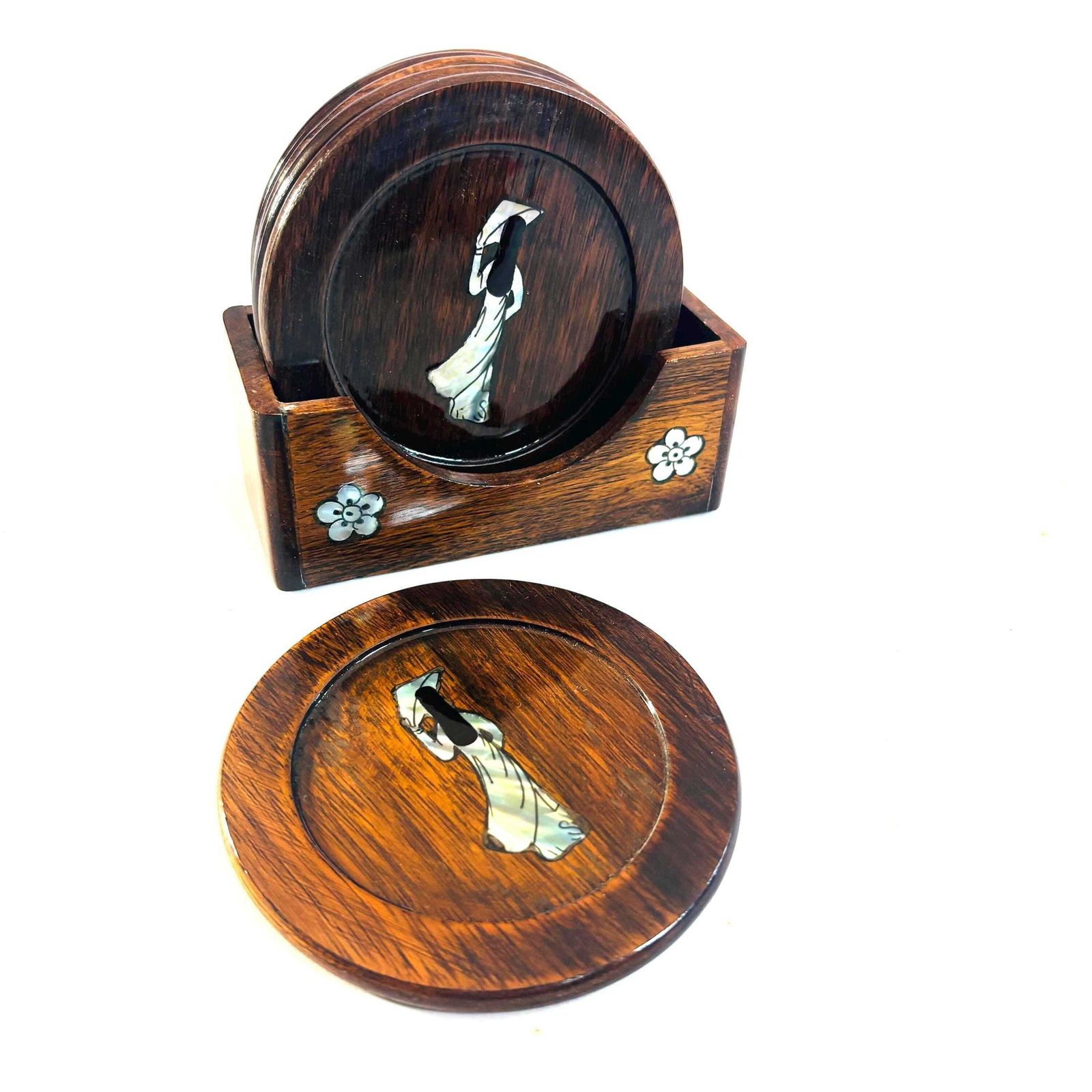 Ensemble de sous-verres mid-century en bois dur d'Asie de l'Est, incrustation d'ormeau véritable, Geisha