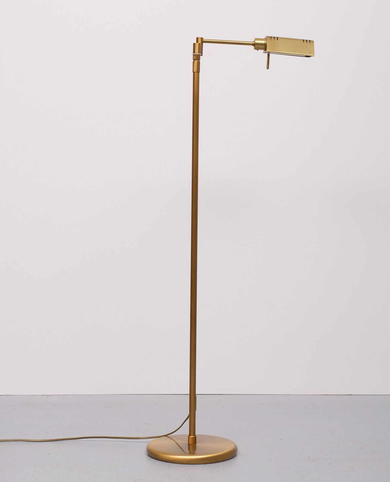 Holtkoetter zwenkarm vloerlamp in messing, jaren 1980, Duitsland photo furniture