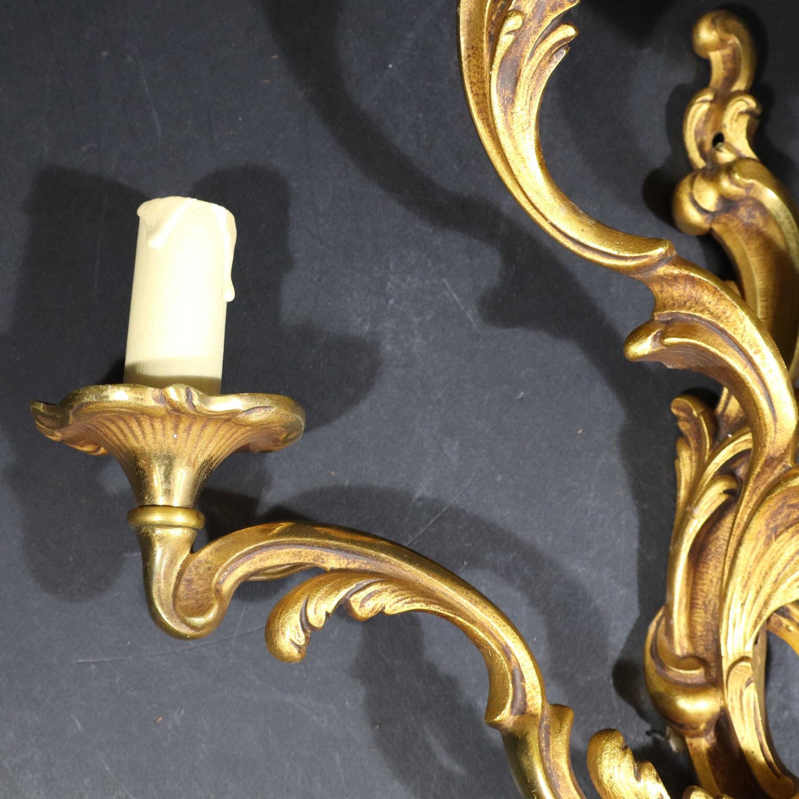 photo vinterior French Rococo Gilt Bronze Wall Sconce Vintage Louis XV Style With 3 Lights