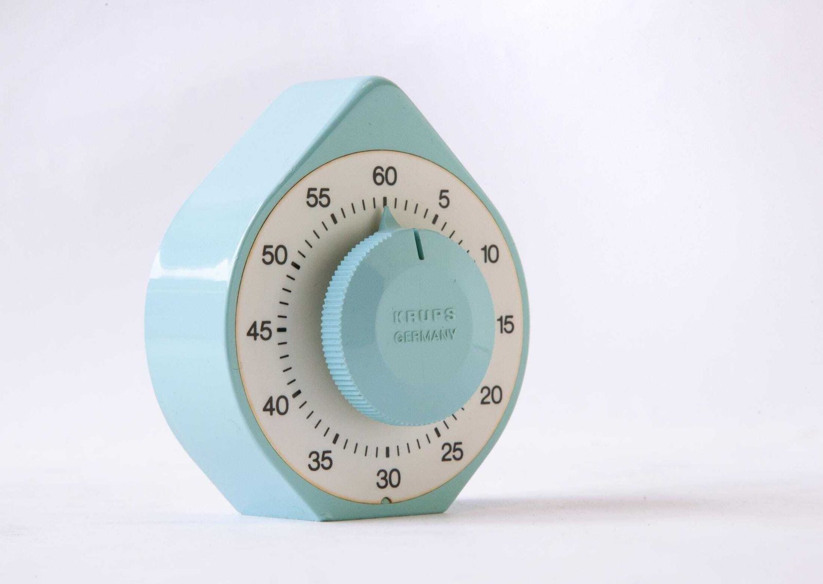Keukenwekker KRUPS jaren 1960 – Space Age Panton Pop Duitsland Plastic Atomic Short Egg jaren 1970 Alarm photo furniture
