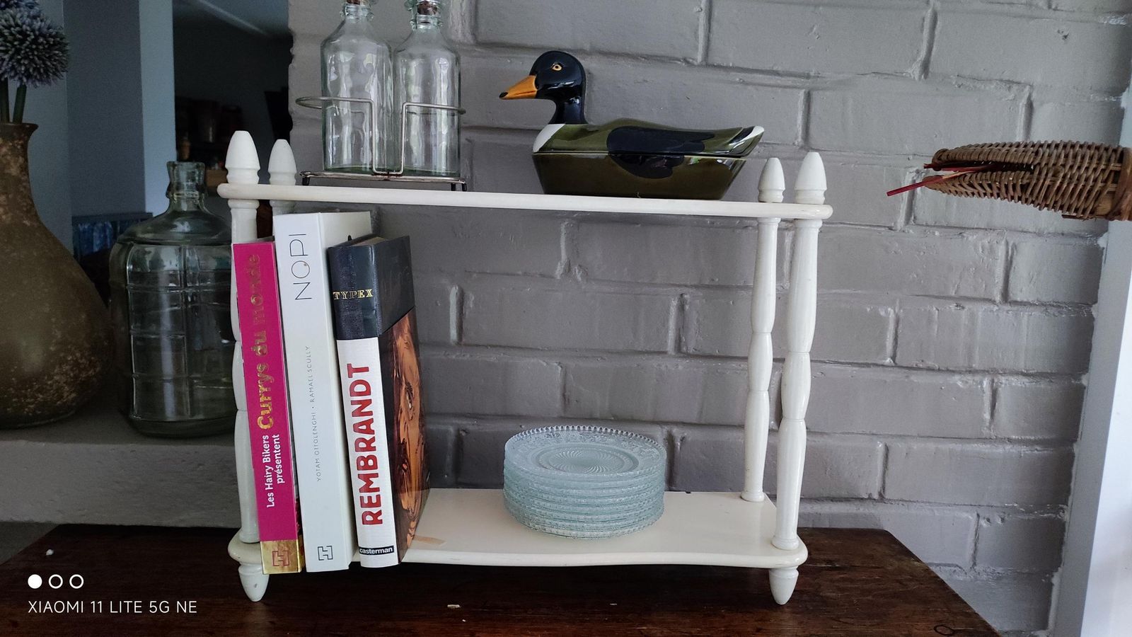 Antique French Wall Shelf In White Painted Wood With Spindle Finials