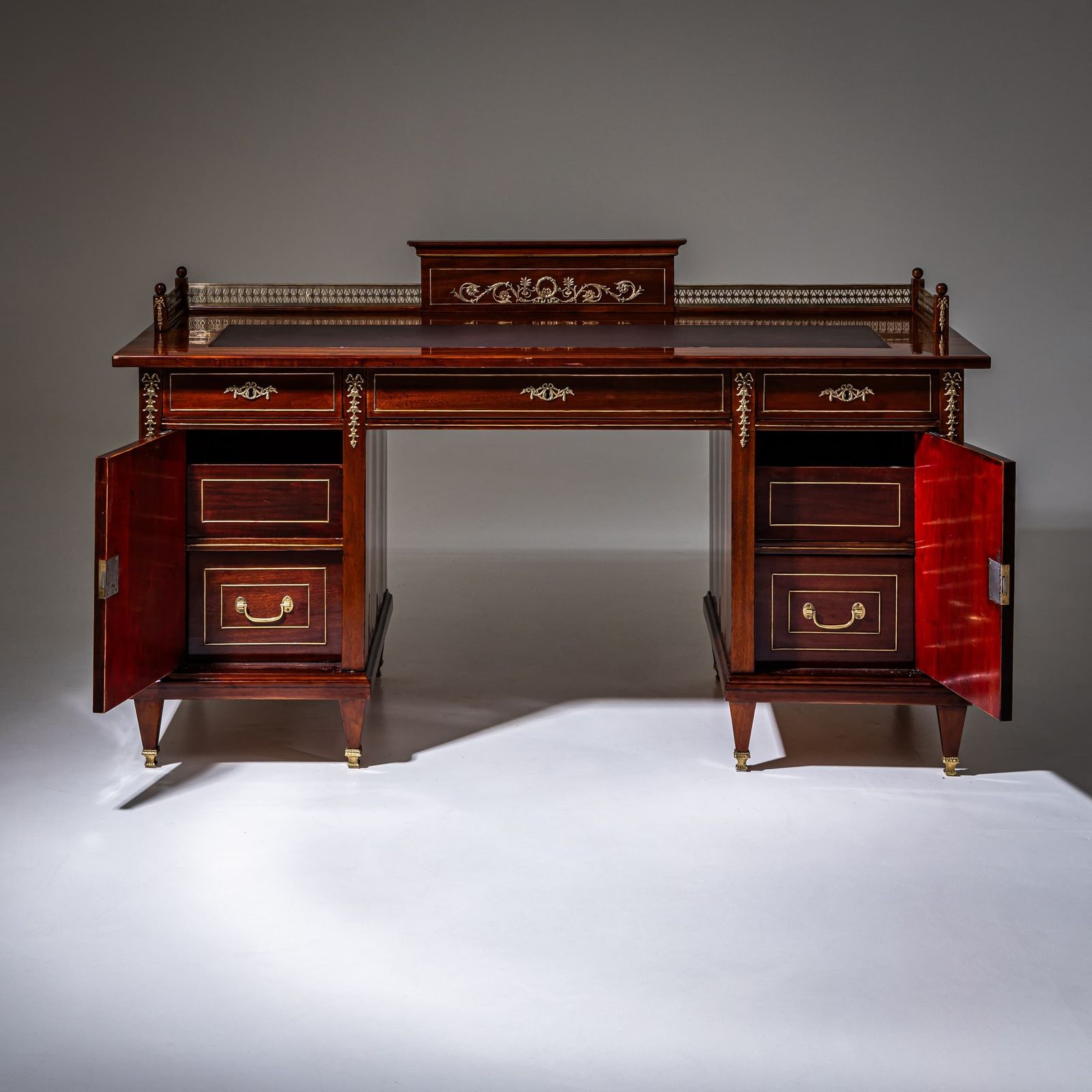 Empire stijl bureau, 19e eeuw photo furniture