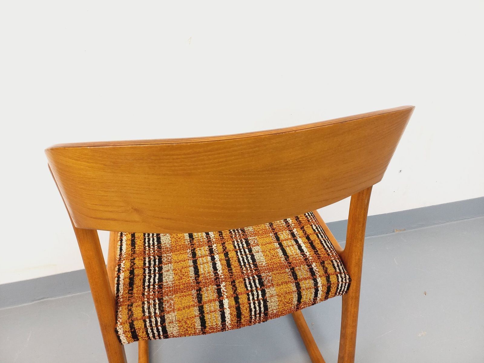 photo for sale Baumann houten slee-stoel met wollen bekleding