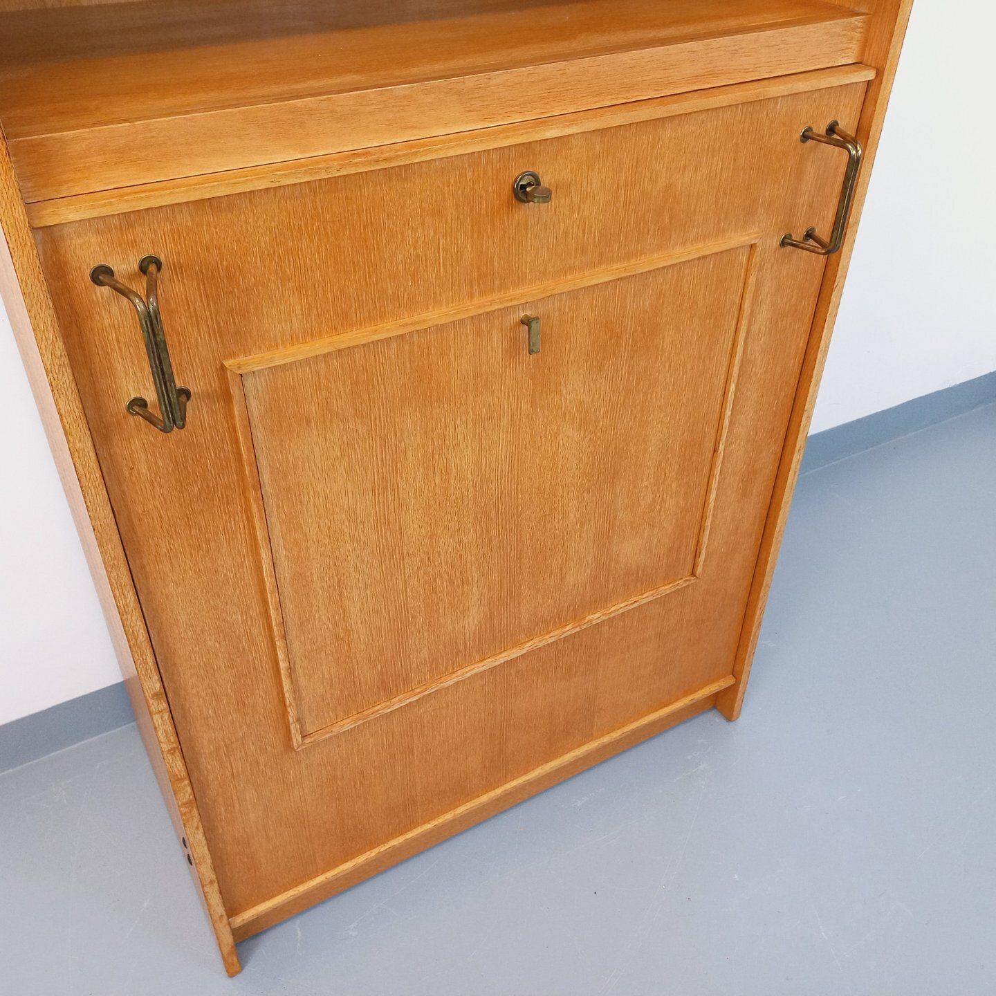 photo buy Opbergkast met Eikenhouten Bijzettafel