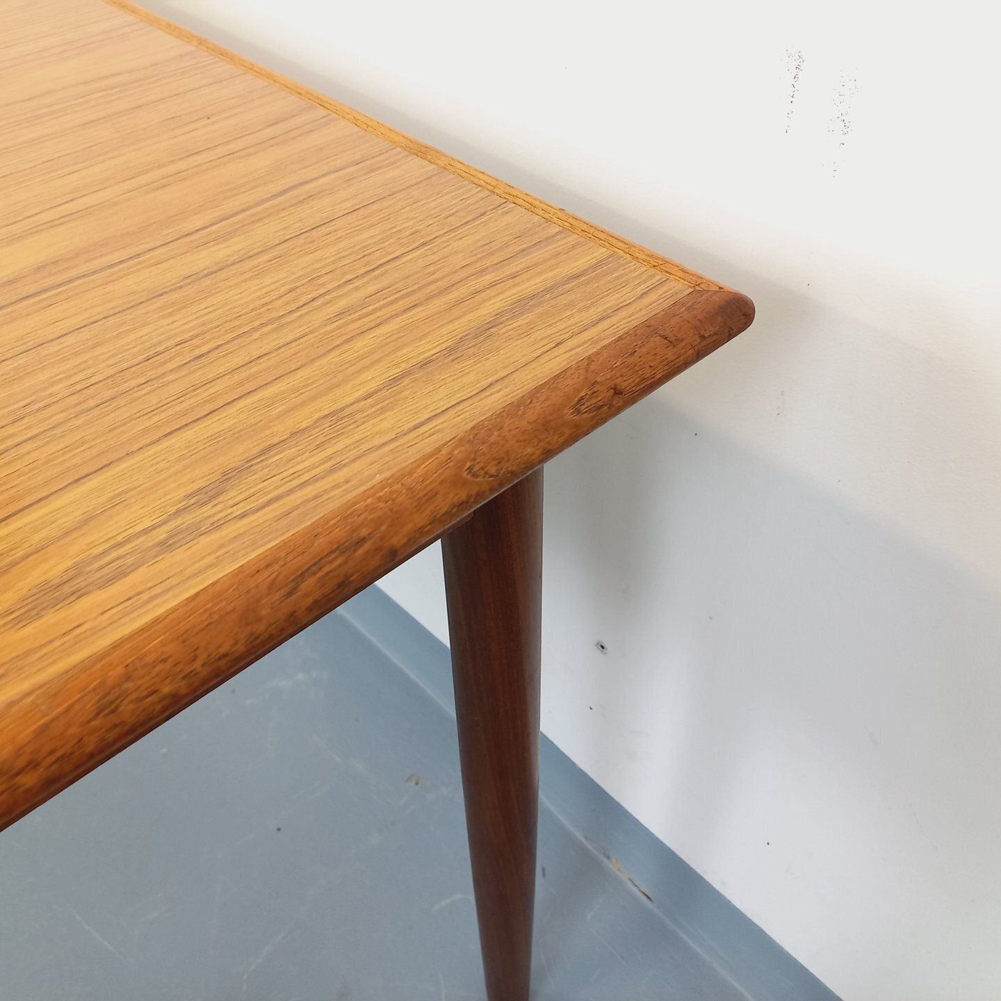 photo furniture Scandinavian Rectangular Dining Table In Teak And Melamine