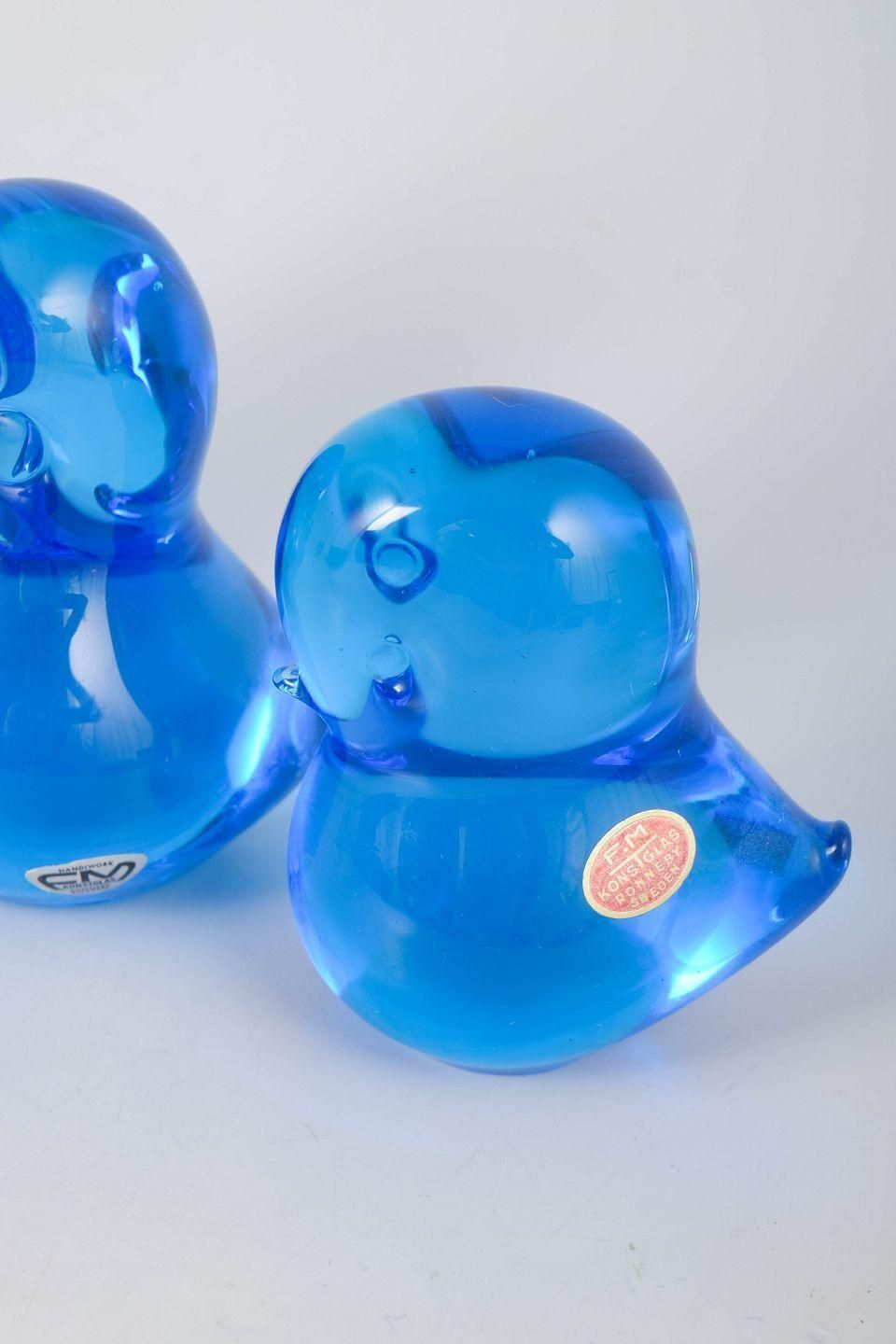 Josef Marcolin voor FM Ronneby. Set van vijf eendenbeeldjes in blauw kunstglas. photo for sale