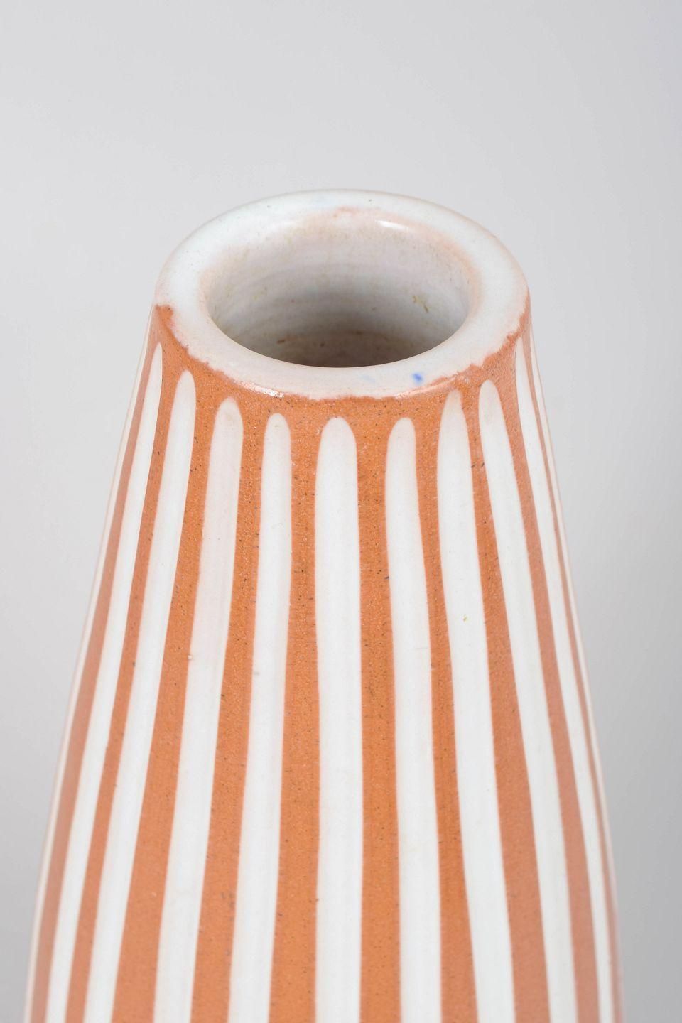 Vase balustre élancé Ingrid Atterberg pour Upsala Ekeby, à rayures. photo for sale