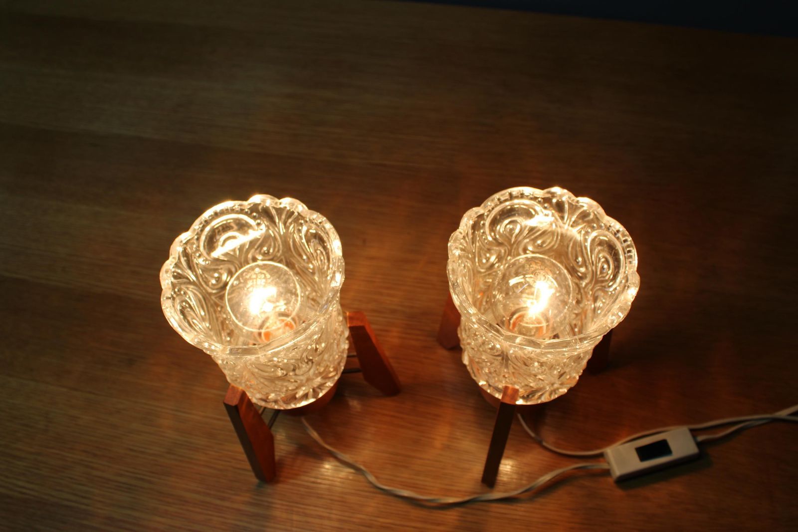 photo for sale Paar Tsjechische houten en glazen mid-century tafellampen, jaren 1970