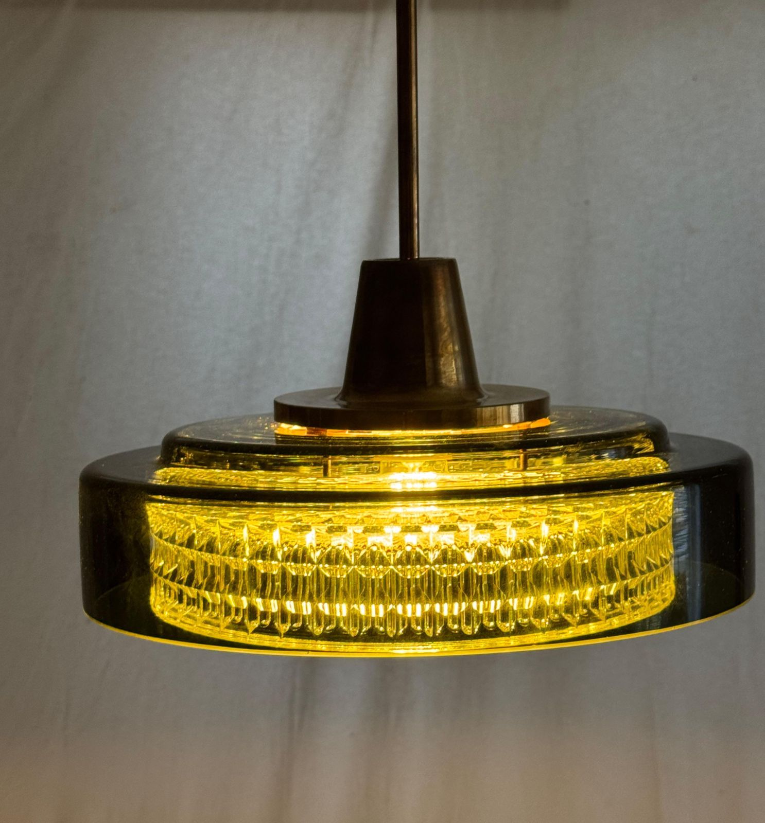 photo vintage Rotonda Hanglamp in Groen en Geperst Glas van Carl Fagerlund