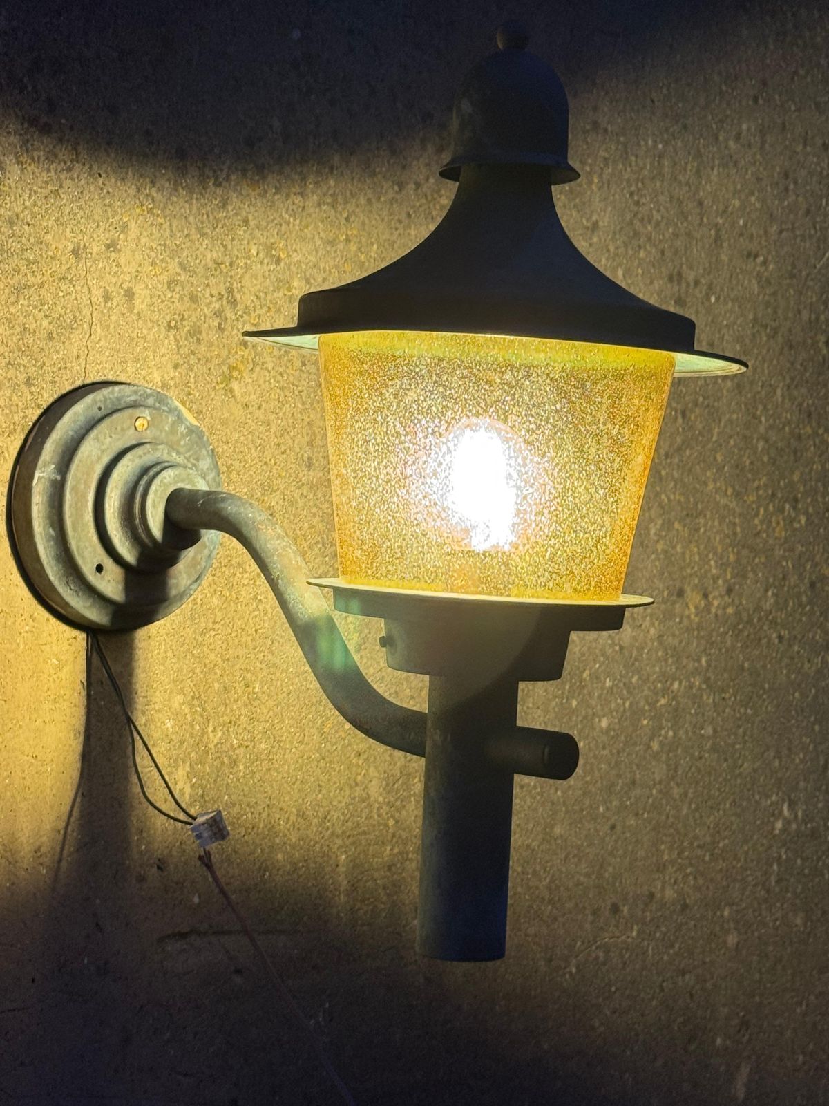 photo vintage Brass Outdoor Wall Lamps With Yellow Glass Shades