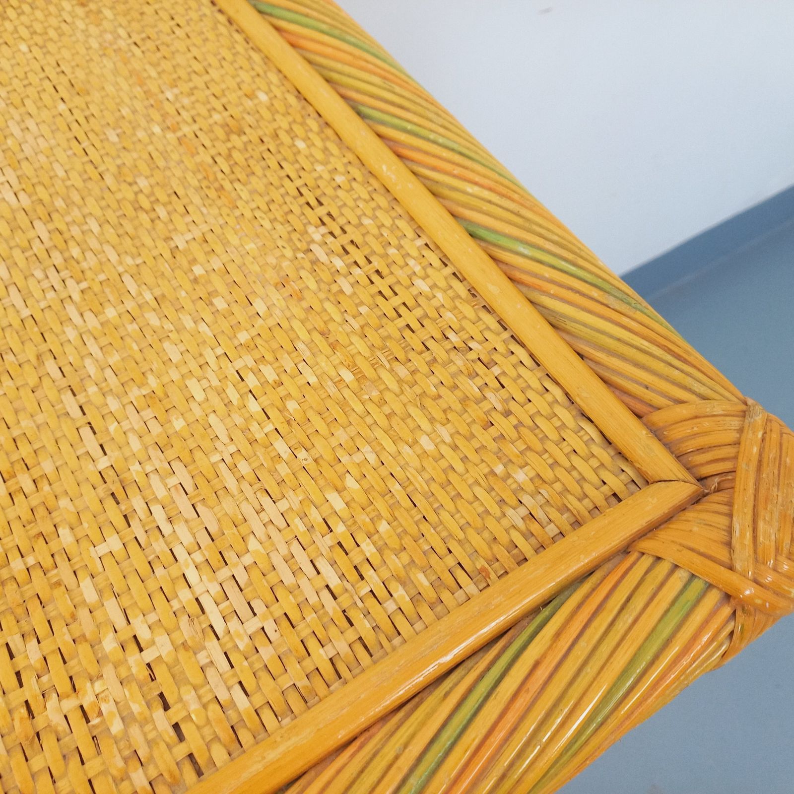 Opbergkast van rotan en gevlochten rotan photo vinterior