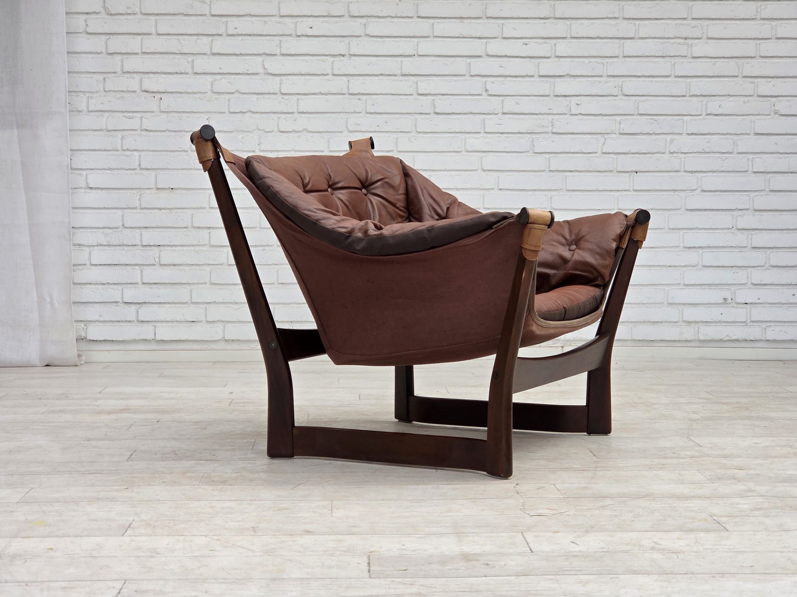 Ca. jaren 1970, Noors design van Tormod Alnaes, "Trega" loungestoel. photo furniture