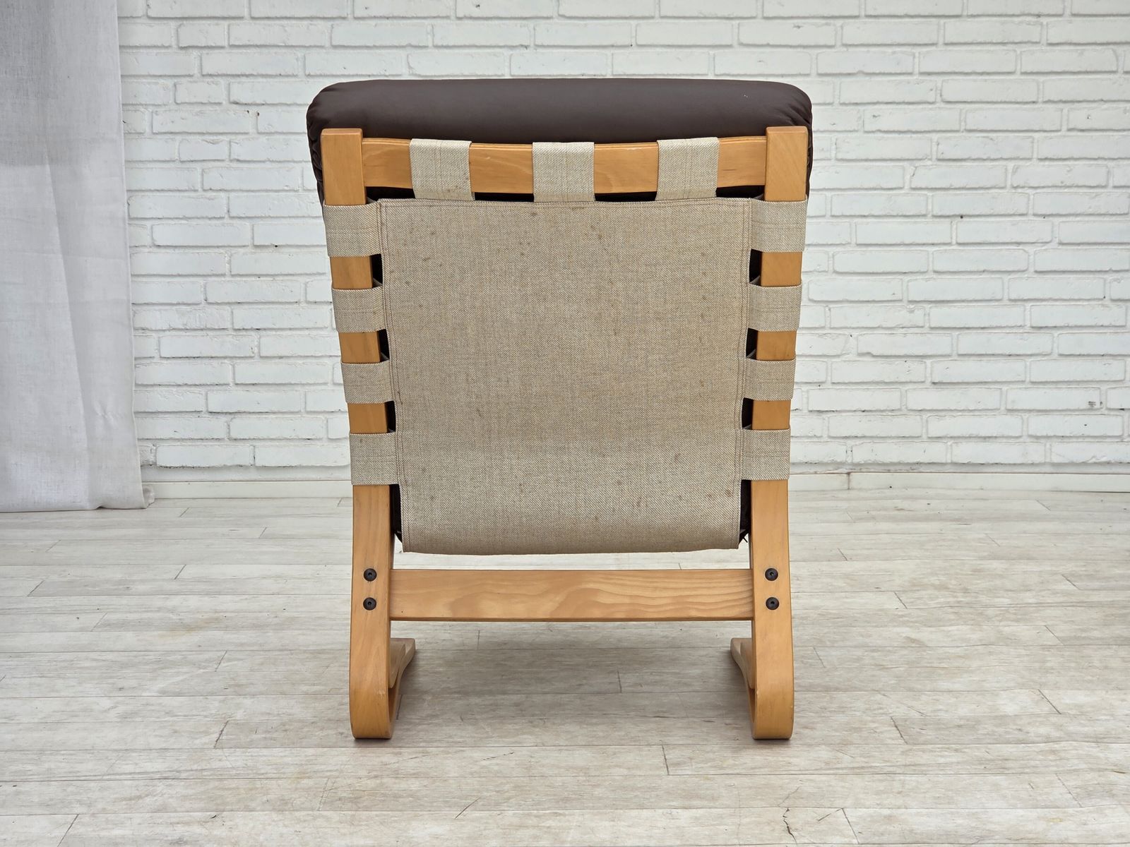 photo vintage 1970s, Norwegian Design By Elsa & Nordahl Solheim, Set Of Chair With Stool.