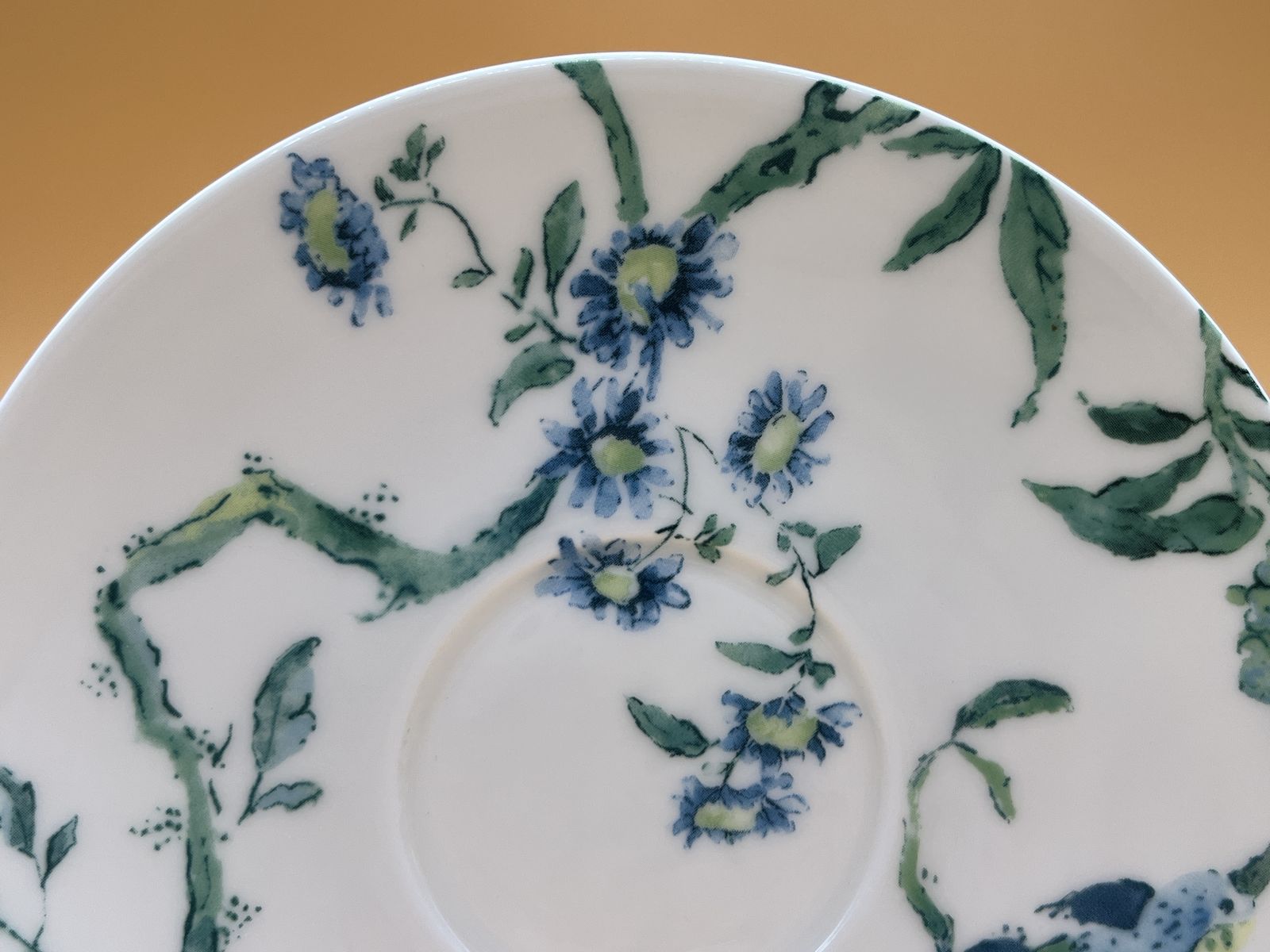 Wedgwood China Chinoiserie White Jasper Conran Design Grote Ontbijt Theekop en Schotel Duo. photo 50.0