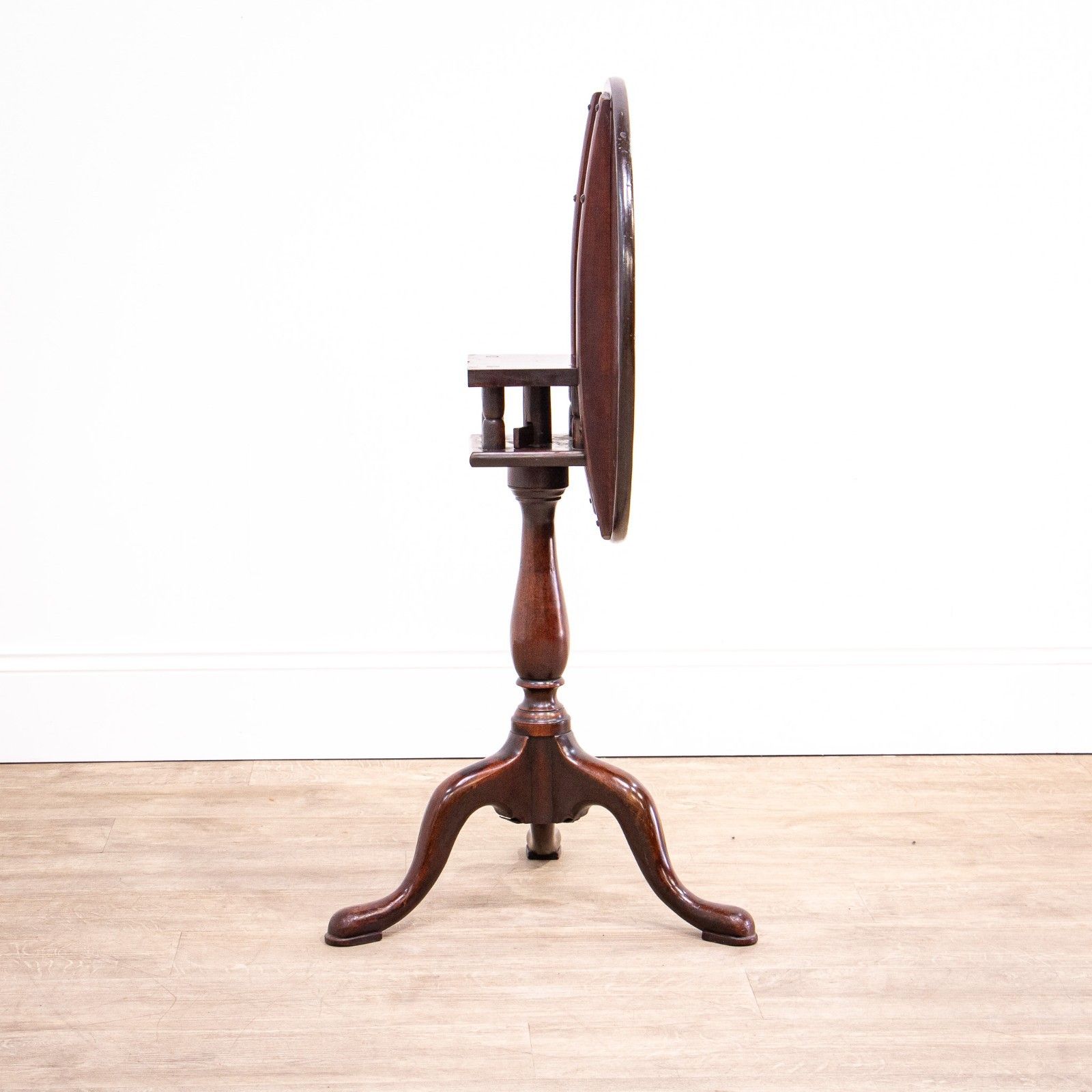 Georgian Mahogany Tilt Top Table With Birdcage Mechanism photo furniture