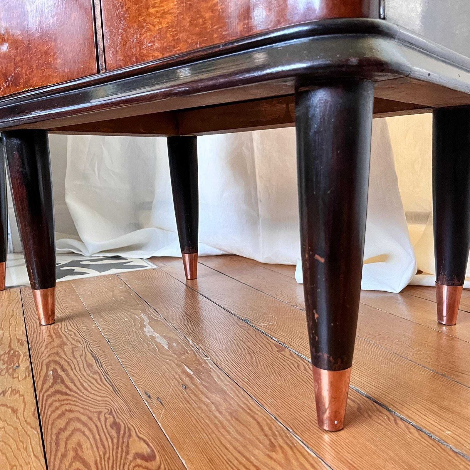 Pair Of Italian Mid Century Burl Mahogany Bedside Cabinets photo vinterior