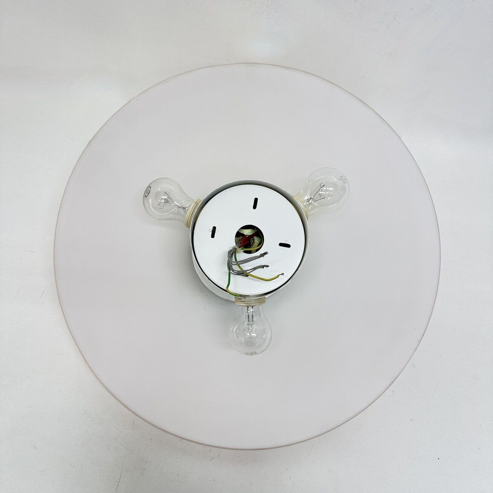 Postmodern Italiaanse wandlamp van roze glas, jaren 1980 photo vinterior
