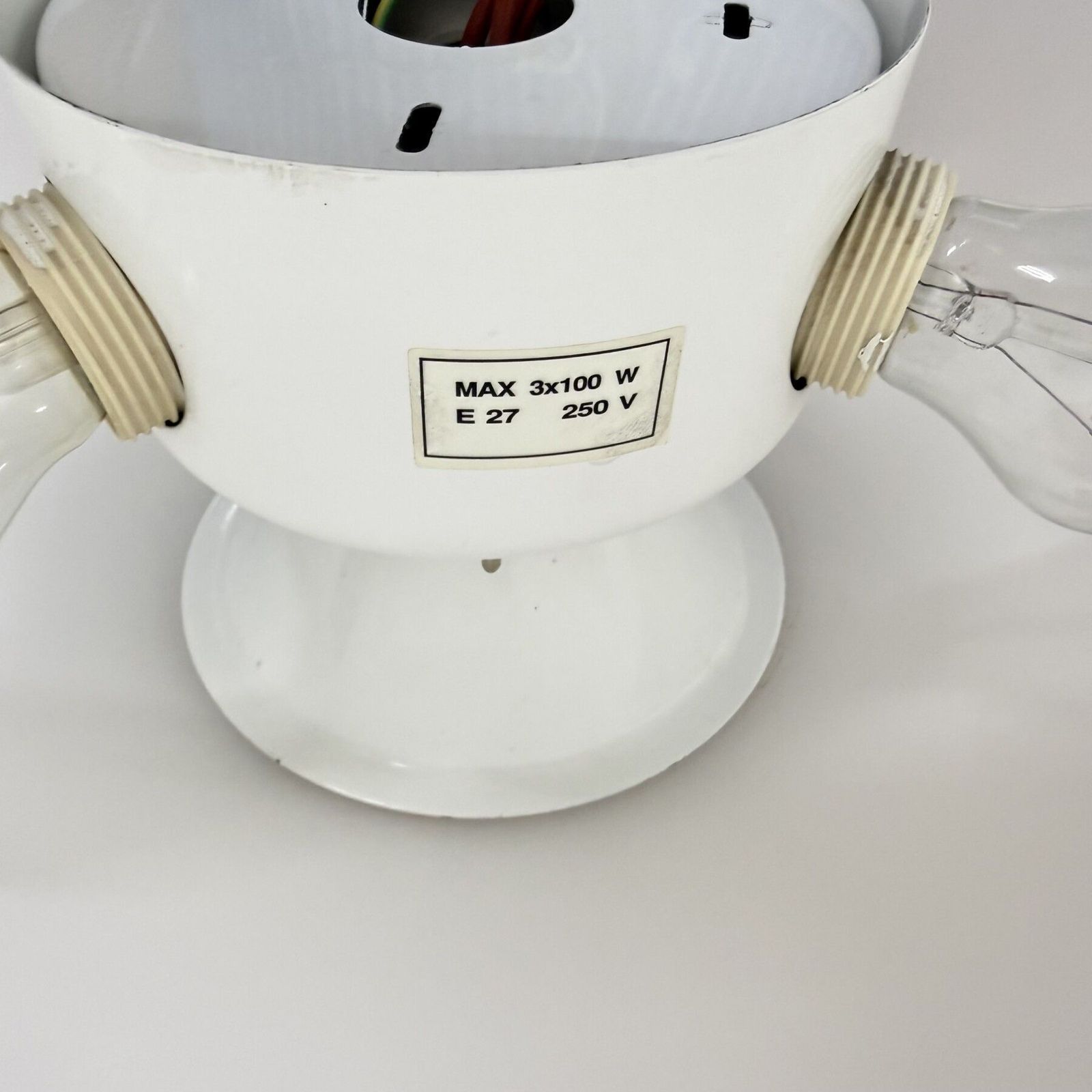 Postmodern Italiaanse wandlamp van roze glas, jaren 1980 photo buy