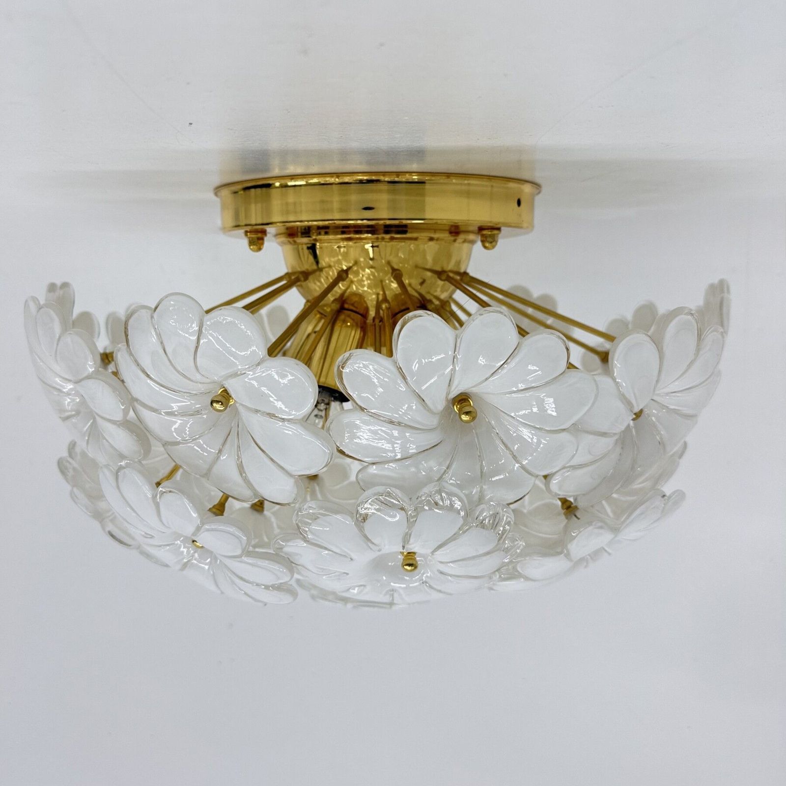 Plafonnier italien floral en verre de Murano blanc, années 1970