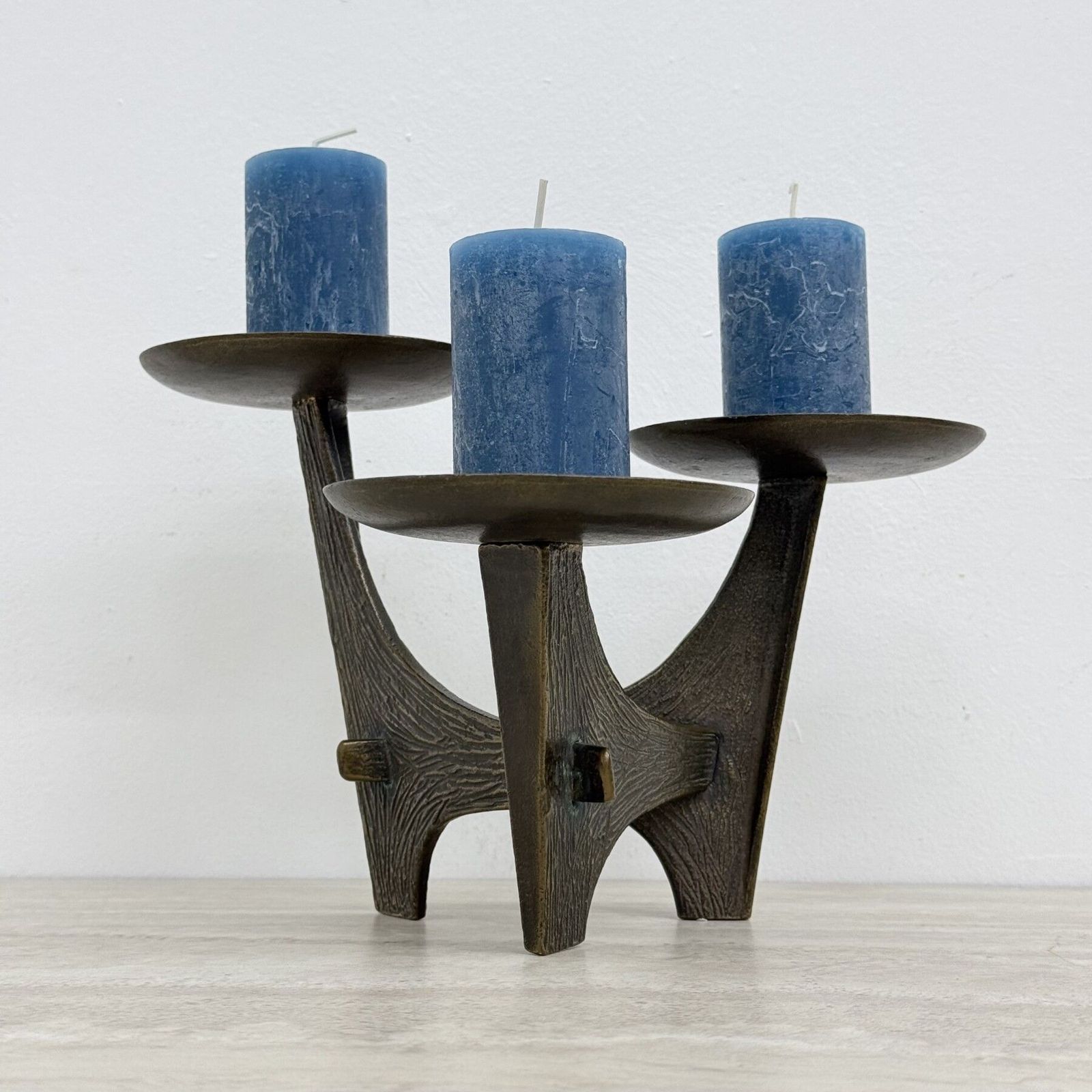 Modernistisch sculpturaal brutalistisch massief bronzen kandelaar, Frankrijk, jaren 1960 photo vinterior
