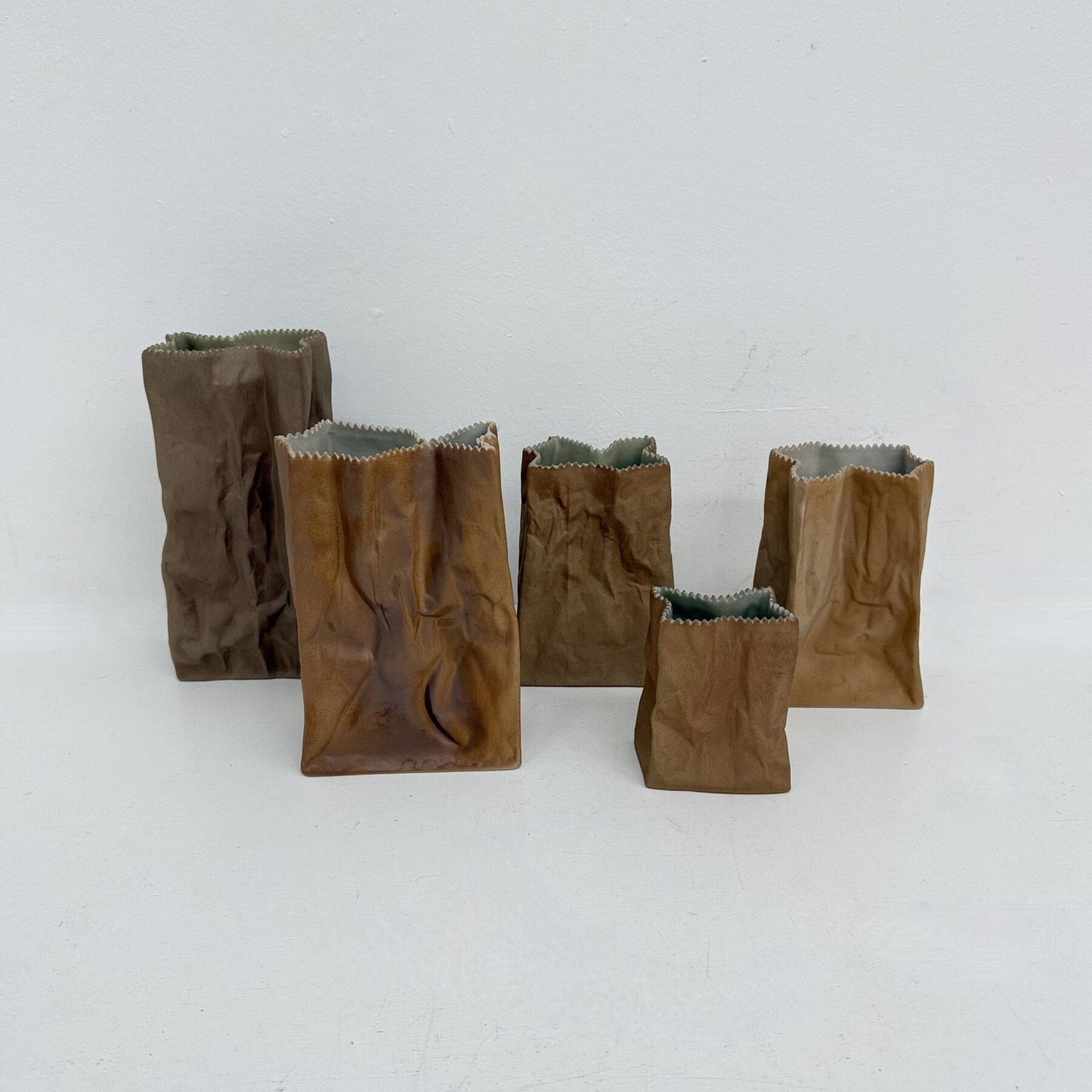 Set van 6 Rosenthal Paper Bag vazen van Tapio Wirkkala, jaren 1970 photo Woonaccessoires
