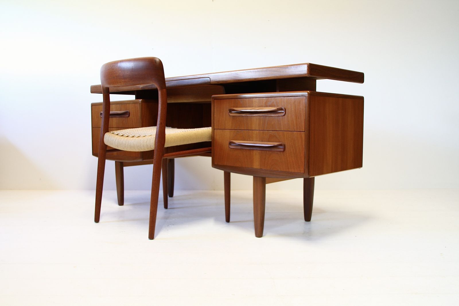 G Plan Fresco Teak Desk By Vb Wilkins   1960s