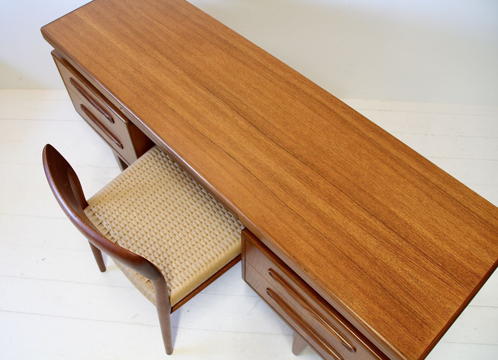 595.0 G Plan Fresco Teak Desk By Vb Wilkins   1960s photo