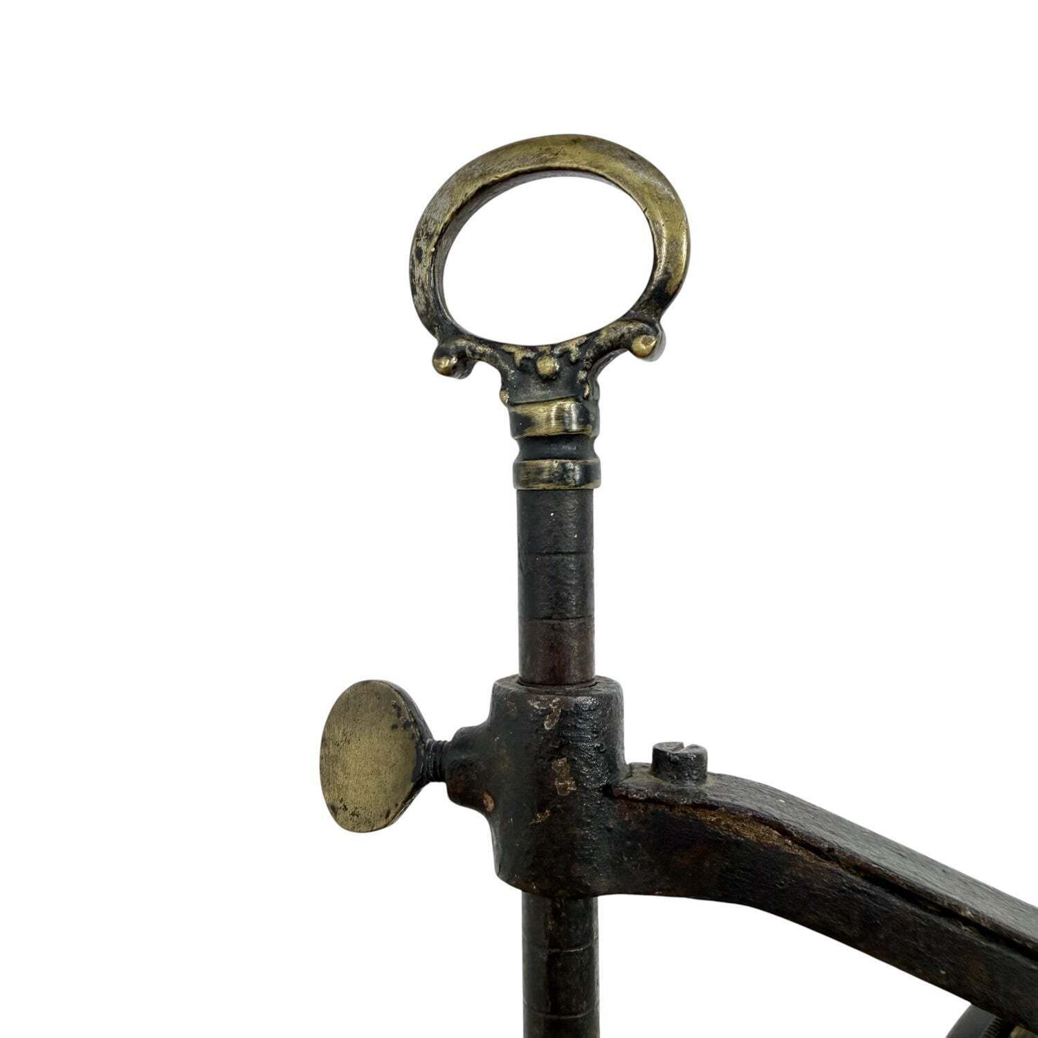 Antieke industriële lens op gietijzeren voet, Parijs photo furniture
