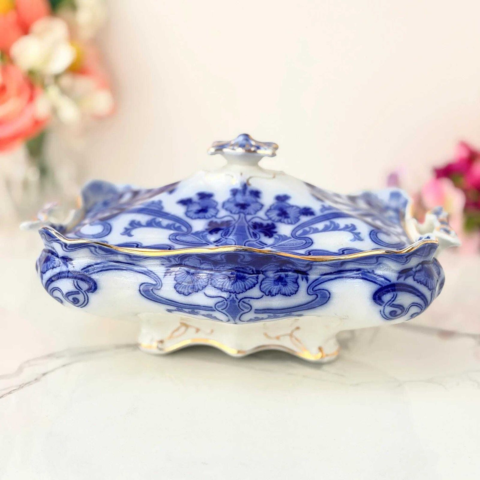 Antieke Burleigh blauw-wit terrine, Art Nouveau met vergulde details, 1903 photo for sale