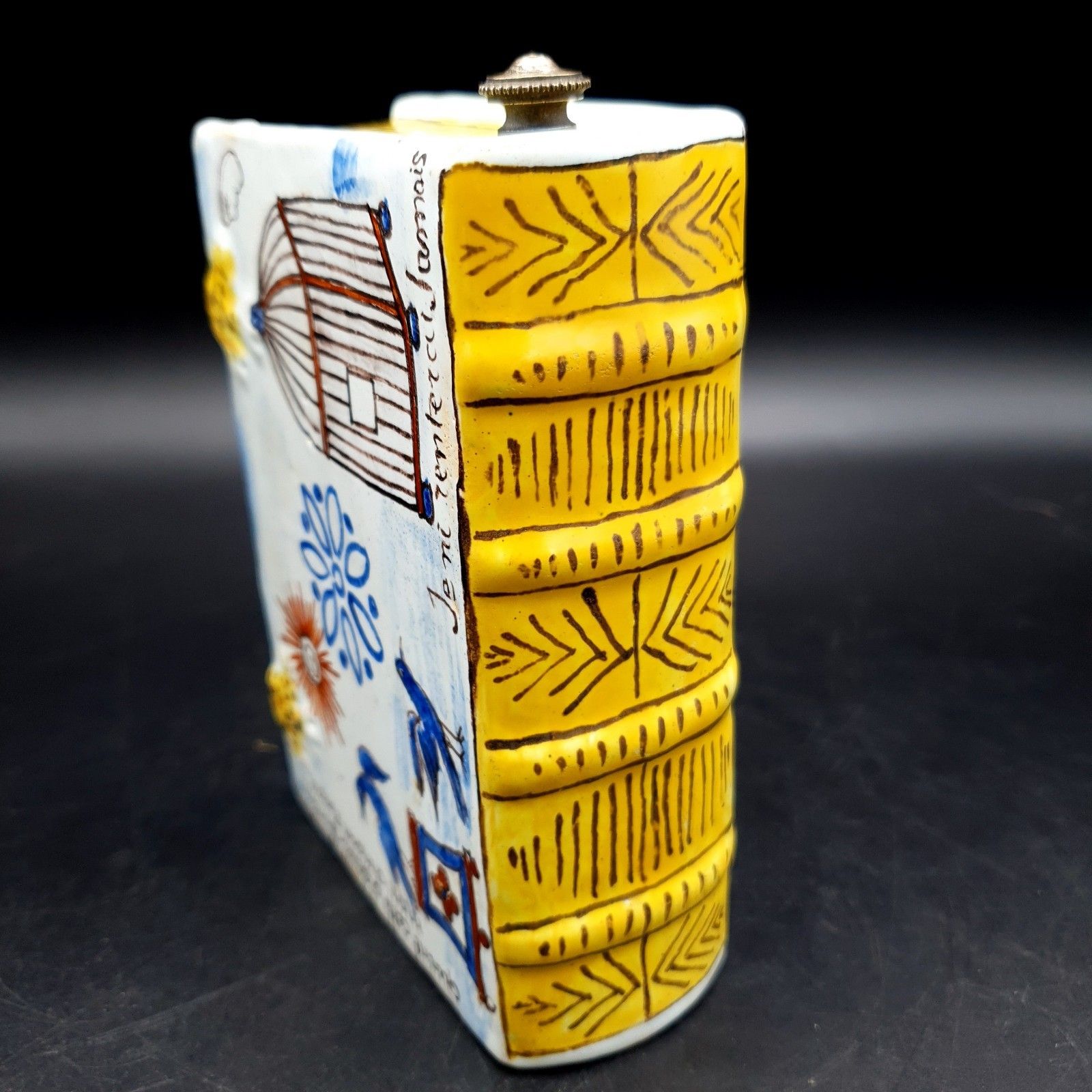 Antiek Frans faience boekvormige handwarmer (Secouette) toegeschreven aan Nevers photo 500.0