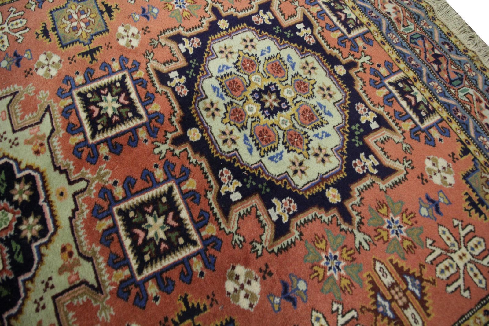 Tapis d'Orient vintage en laine, tapis turc traditionnel, chambre à coucher photo vinterior
