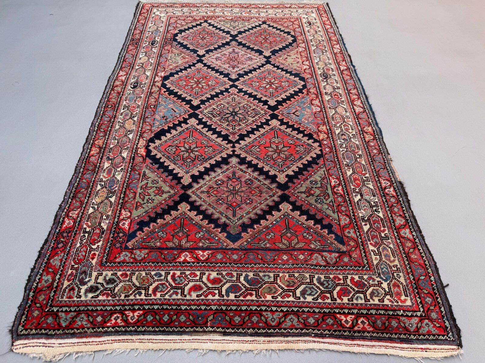 Vintage vloerkleed 126x220 cm, middelgroot, tribaal oosters tapijt marineblauw, rood photo furniture