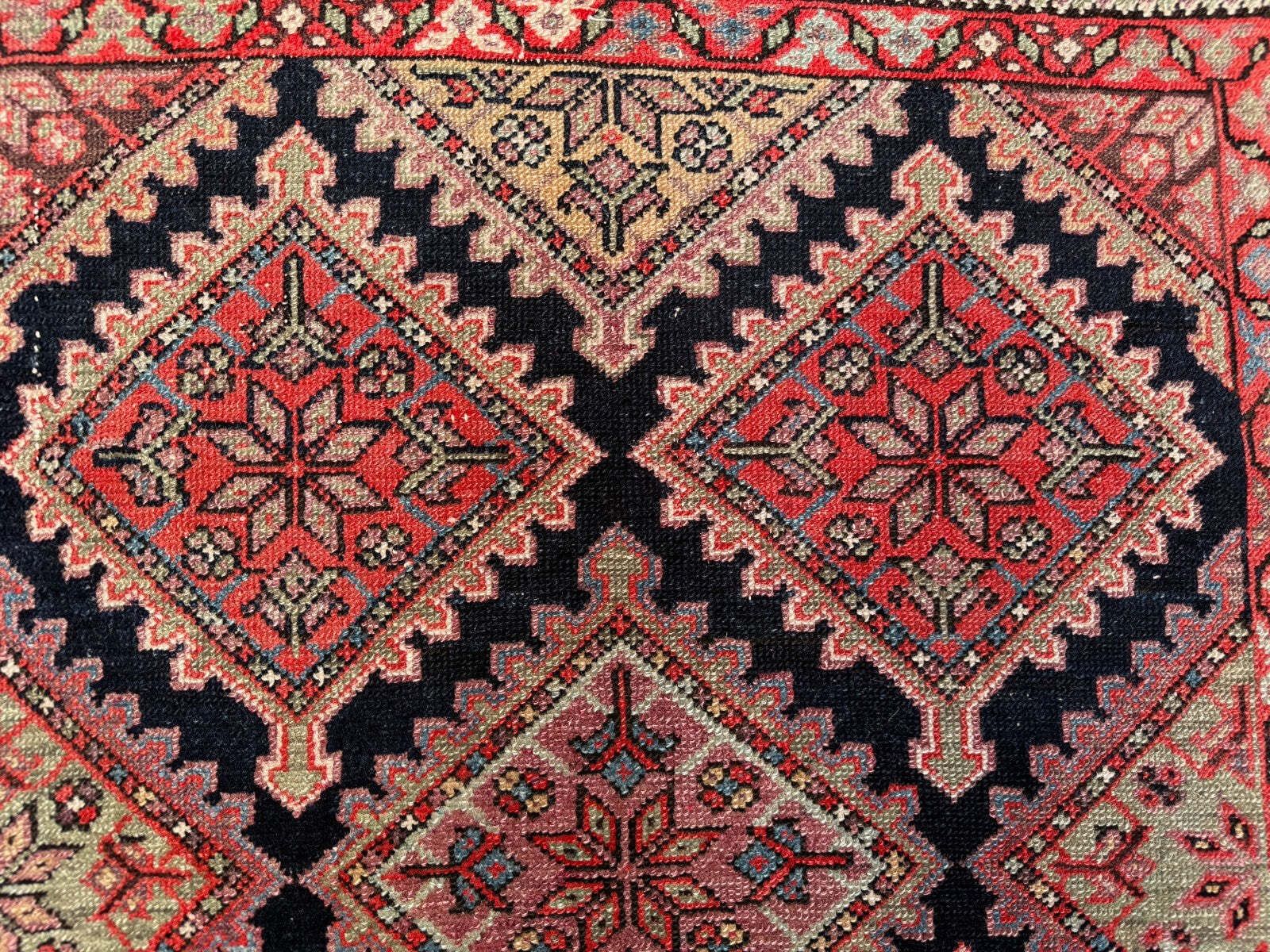 Vintage vloerkleed 126x220 cm, middelgroot, tribaal oosters tapijt marineblauw, rood photo Textiel