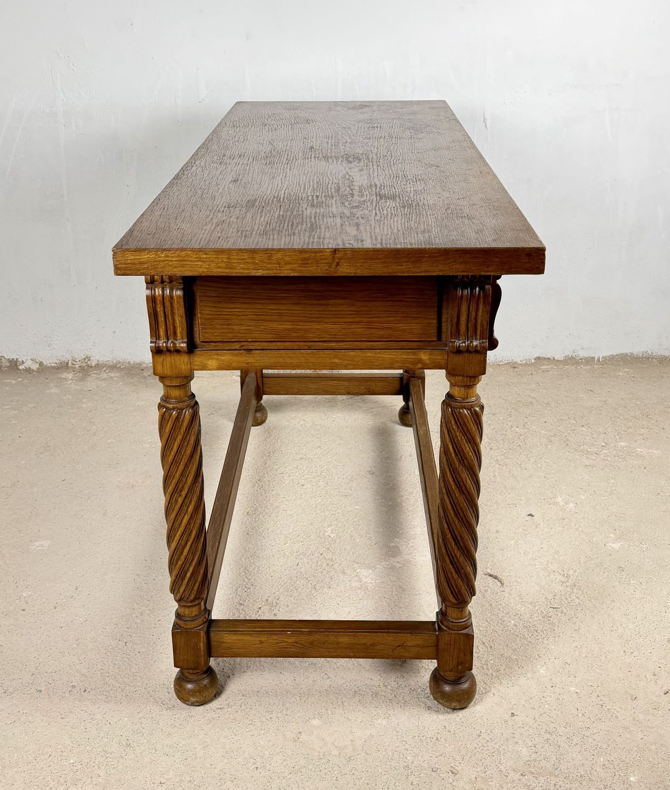 Spaanse eiken consoletafel met twee lades, 20e eeuw photo buy