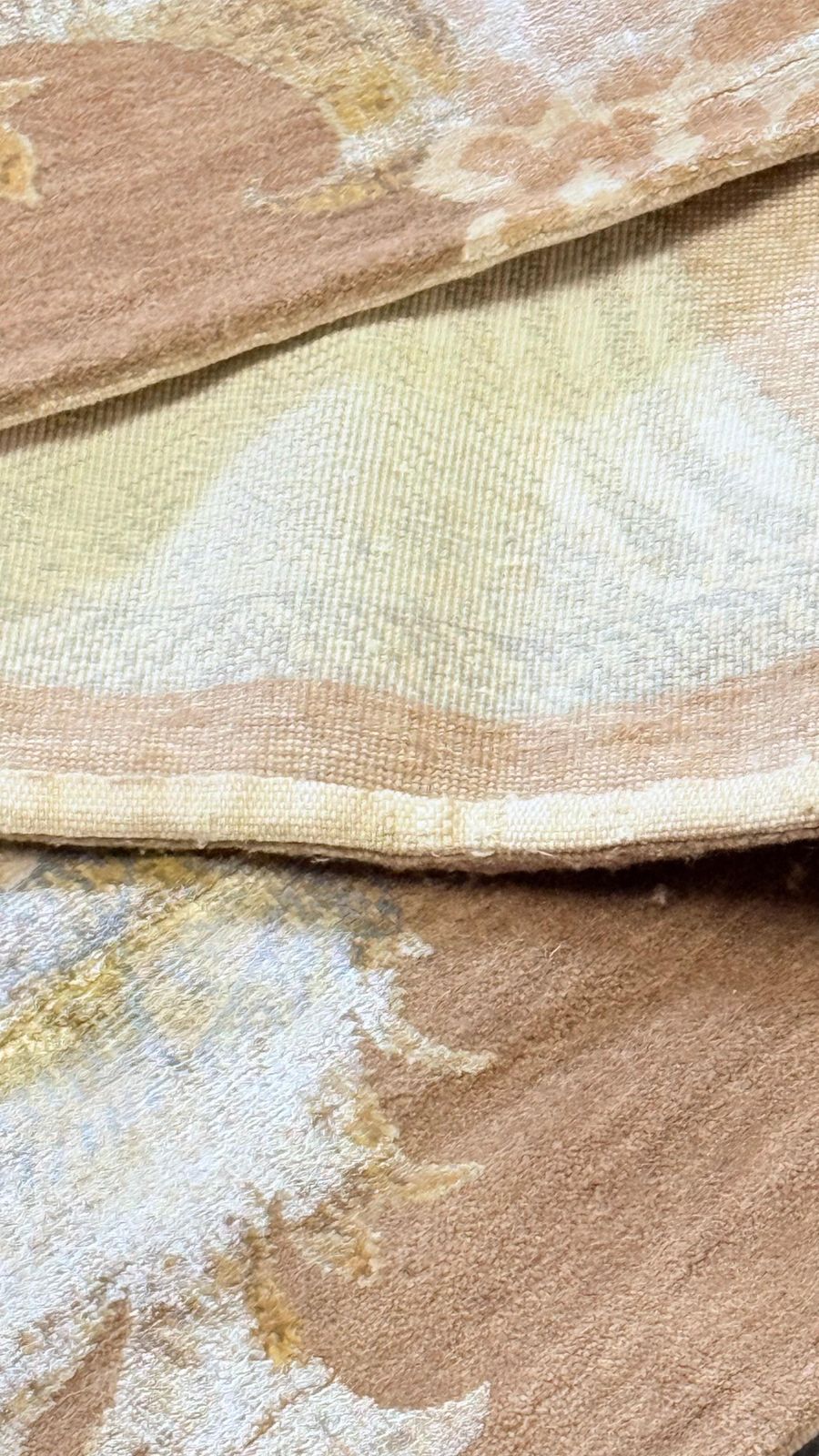 Modern tapijt, handgeweven zijden vloerkleed, beige bruin, abstract bloemmotief in ivoor photo buy