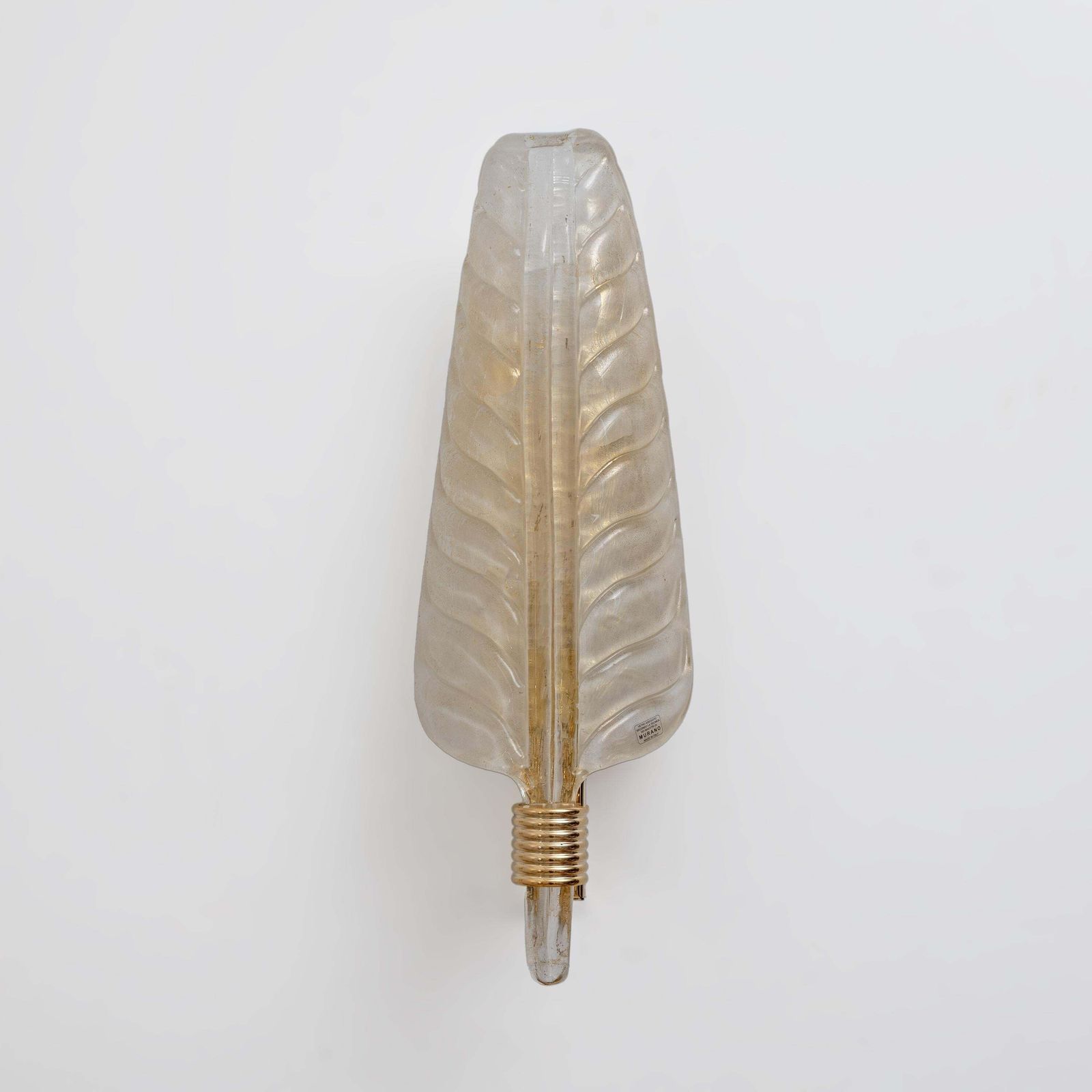 Paar Murano glazen bladwandlampen met goudpoeder en messing, Italië photo for sale