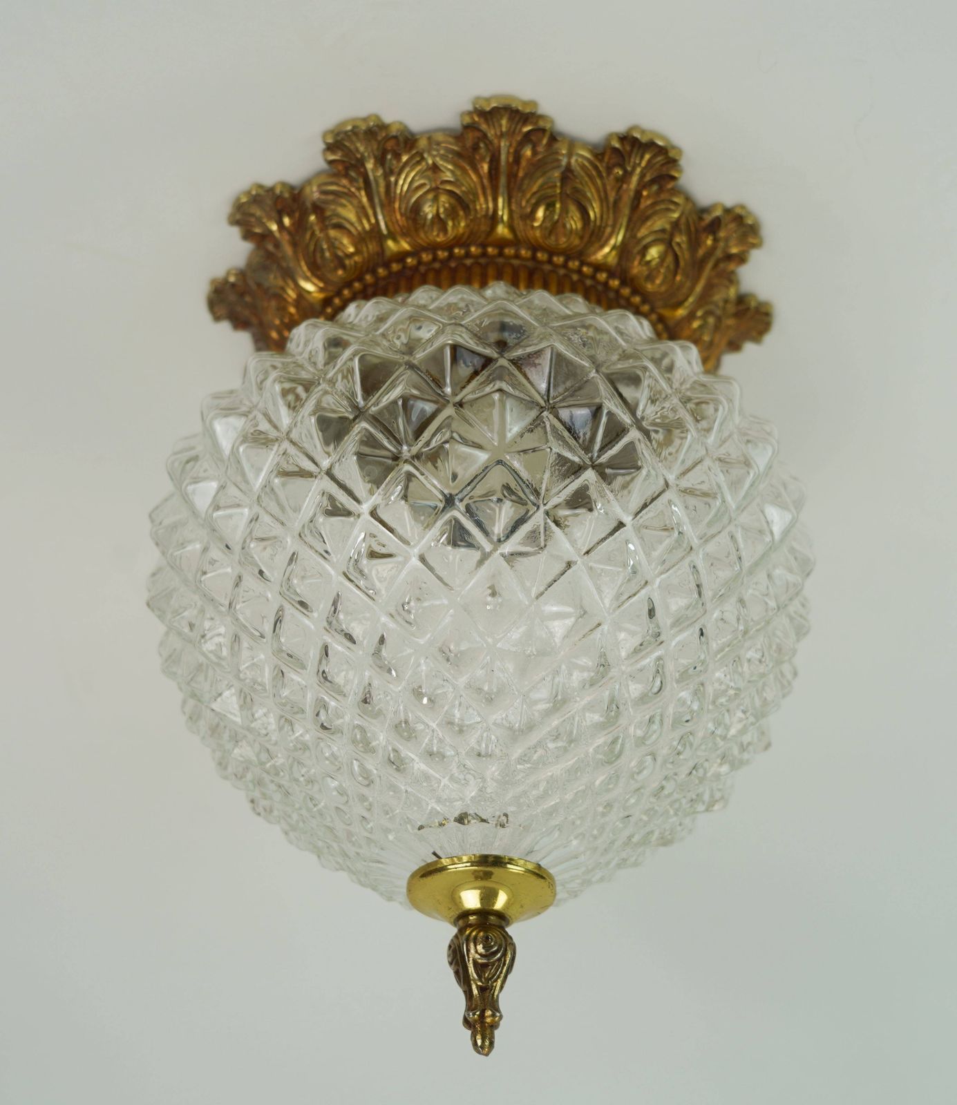 Verlichting Mid-Century Belgische Plafondlamp met Structuurglas in Verguld Aluminium, ca. jaren 1970 photo