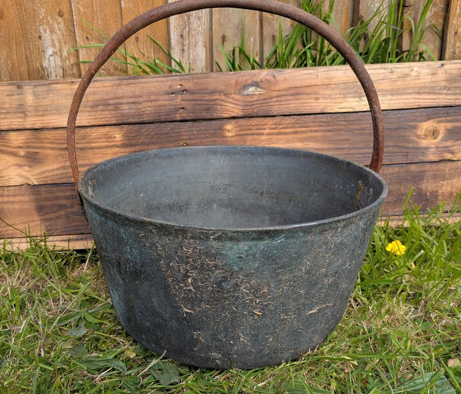 Décoration Grand pot d'époque en fonte, cache-pot photo